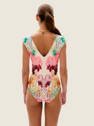 Liset one piece